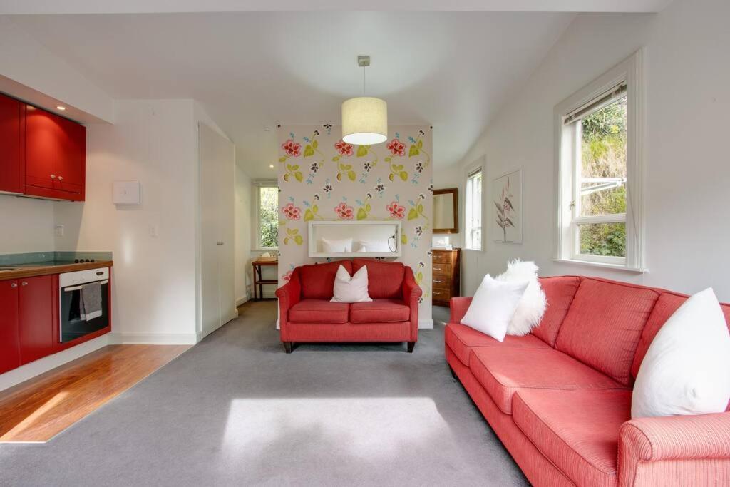 Tiny Home Big Vibes In Central Napier Exterior foto